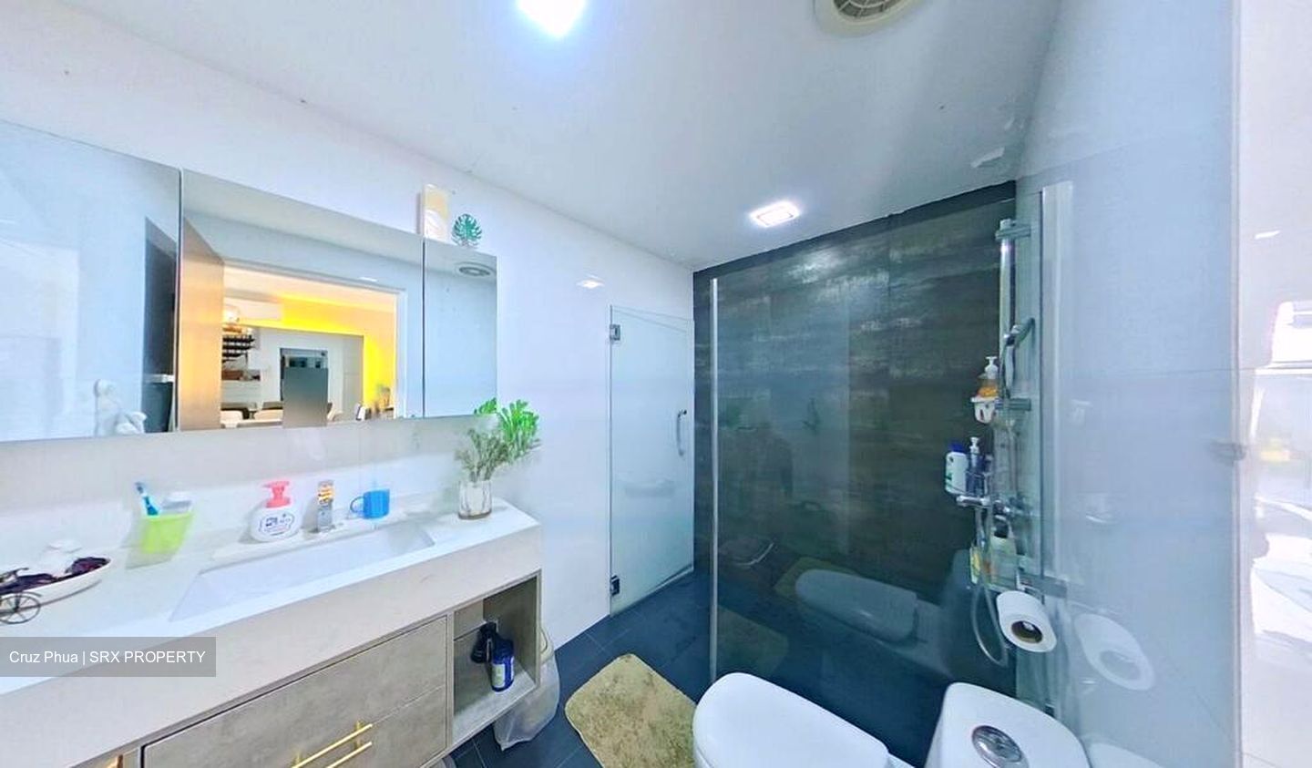 Serangoon Park (D13), Terrace #484788971